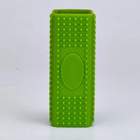 Brosse anti-poils silicone pour chien SAWAH en coloris vert
